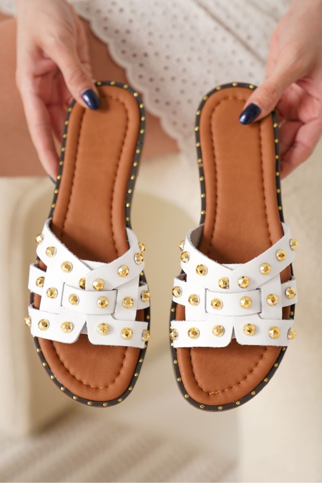 Beyaz Hakiki Deri Terlik TR31MY68B