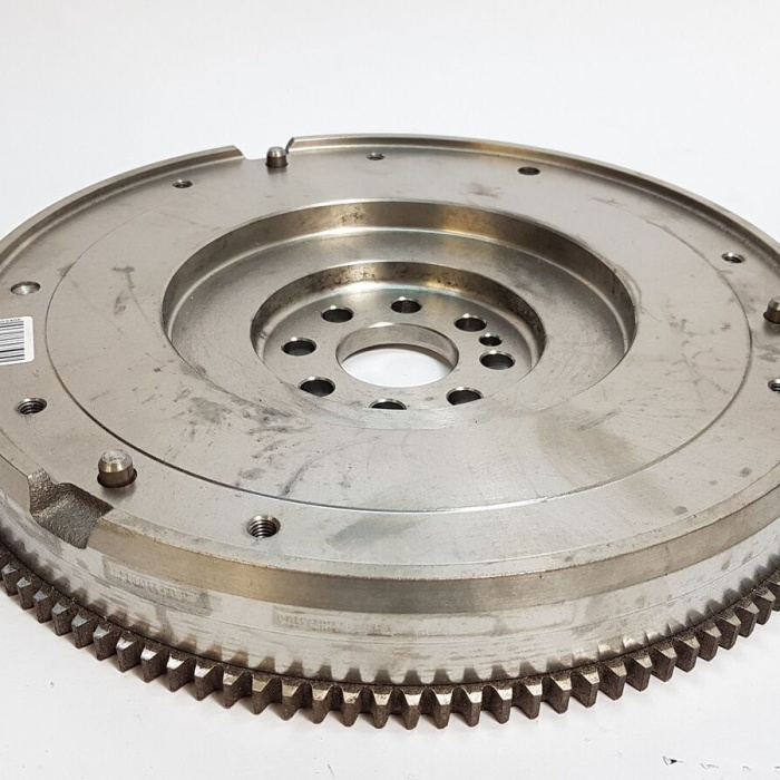 VOLANT TRAFIC II  2.0 DCI M9R MAIS 8200803408