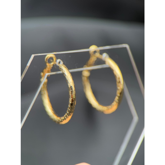 Gold Renk Kare Desenli Kararmaz Çelik Halka Küpe
