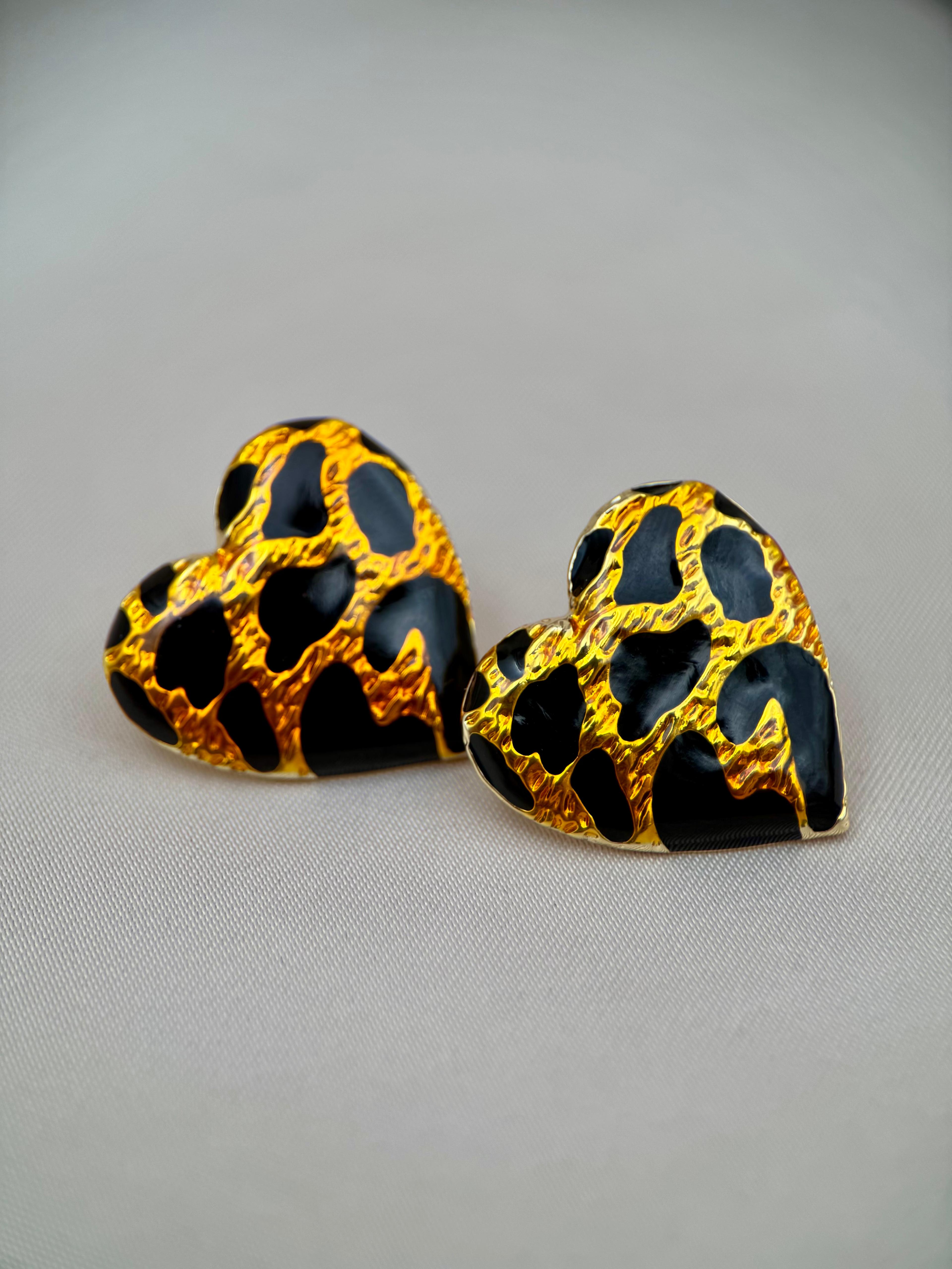 Leopar Desenli Gold Kalp Formlu Modern Tasarım Küpe