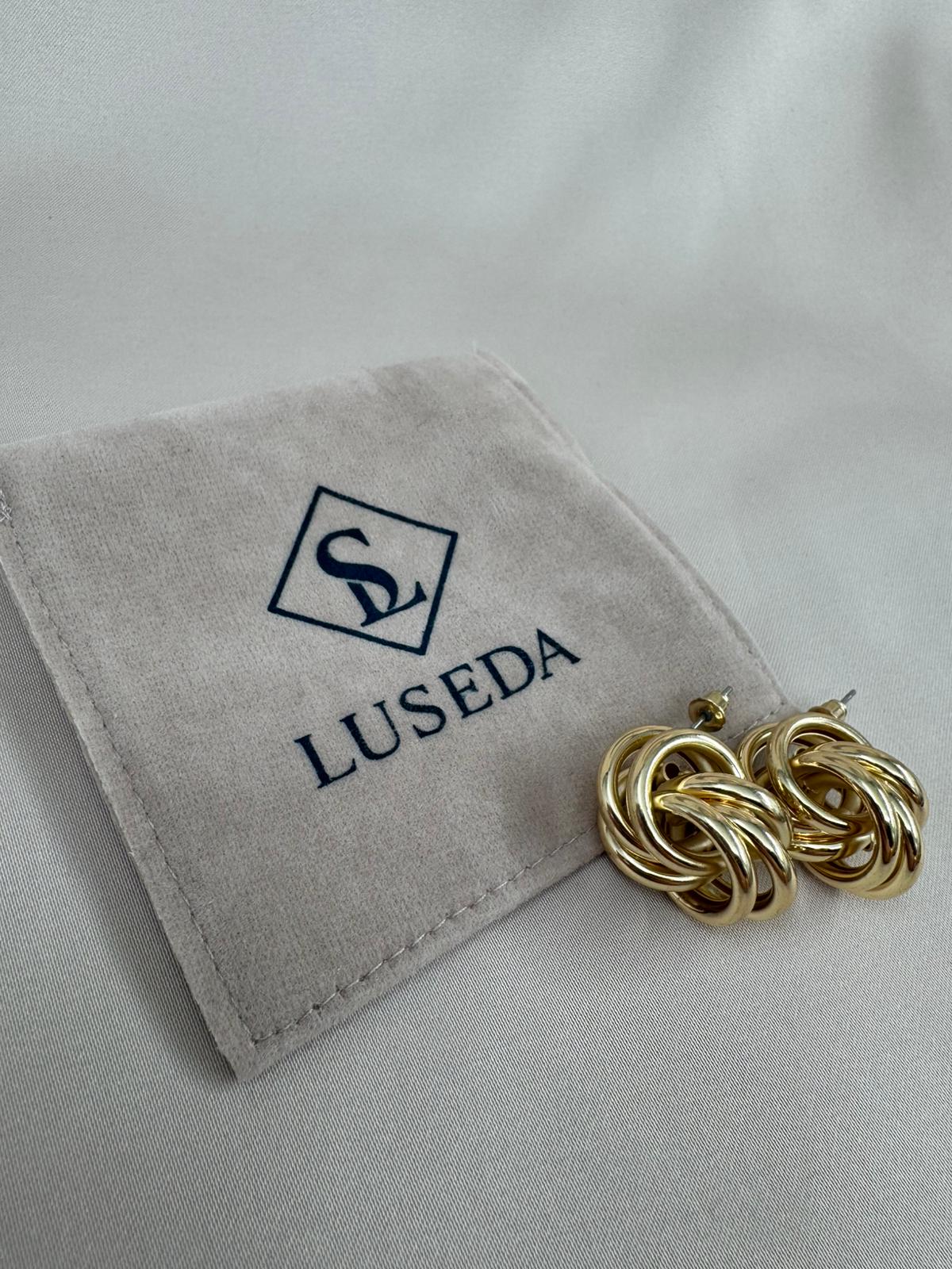 Gold Renk Kalın Halka Zincir Detaylı Küpe