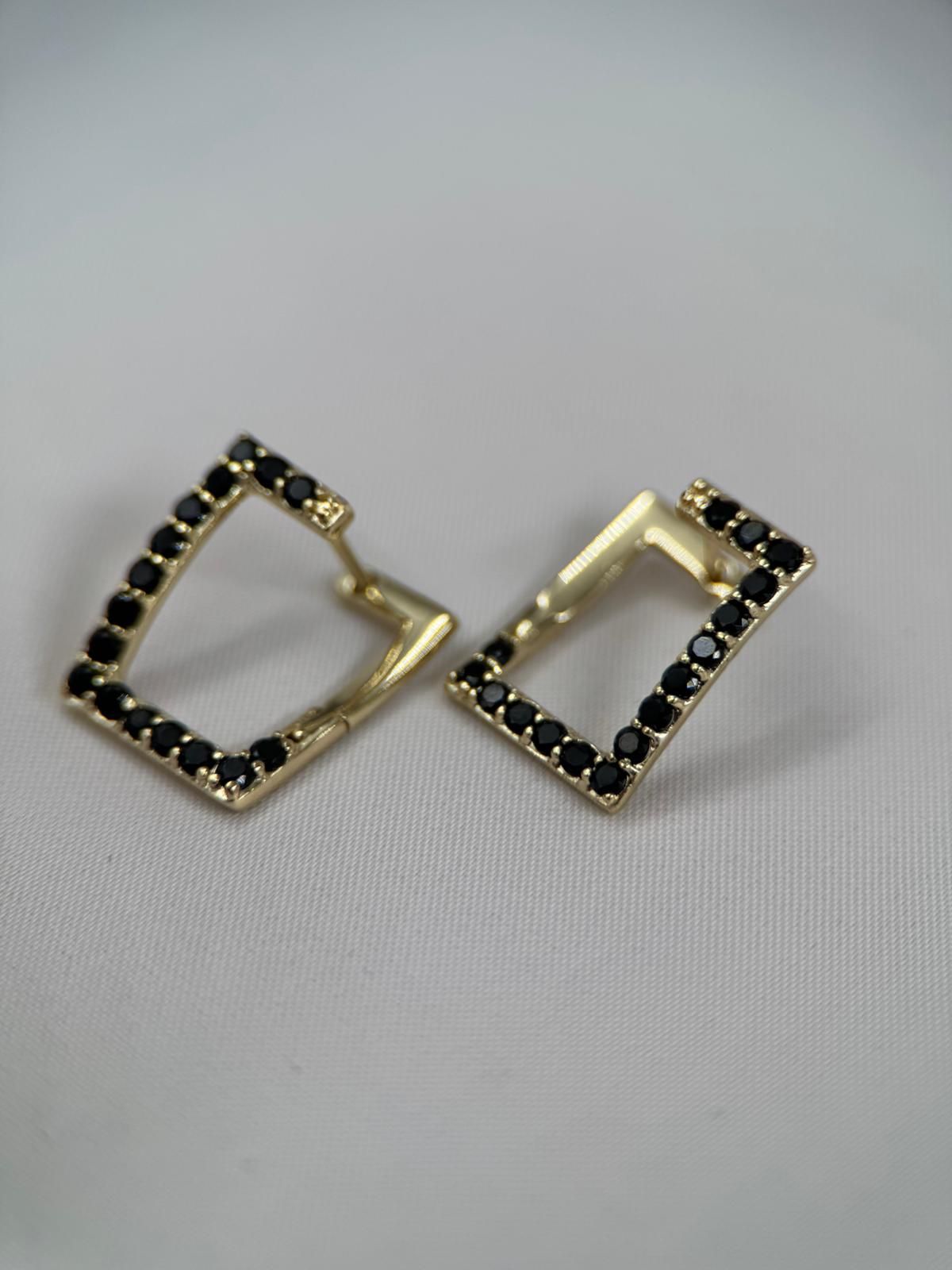 Siyah Taşlı Kare Gold VIP Küpe