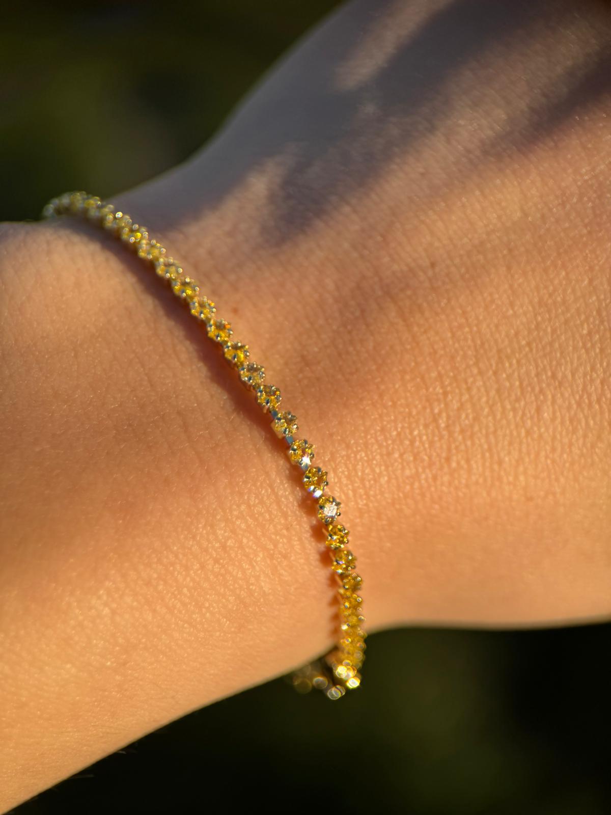 Sarı Taşlı Zarif Gold Renk Ayarlanabilir 17+2CM Çelik Bileklik