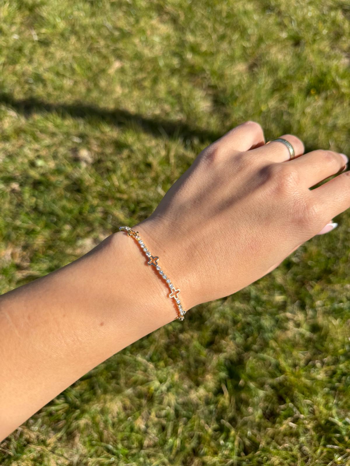 Dört Yaprak Motifli Taşlı Gold 16+2CM Ayarlanabilir Bileklik