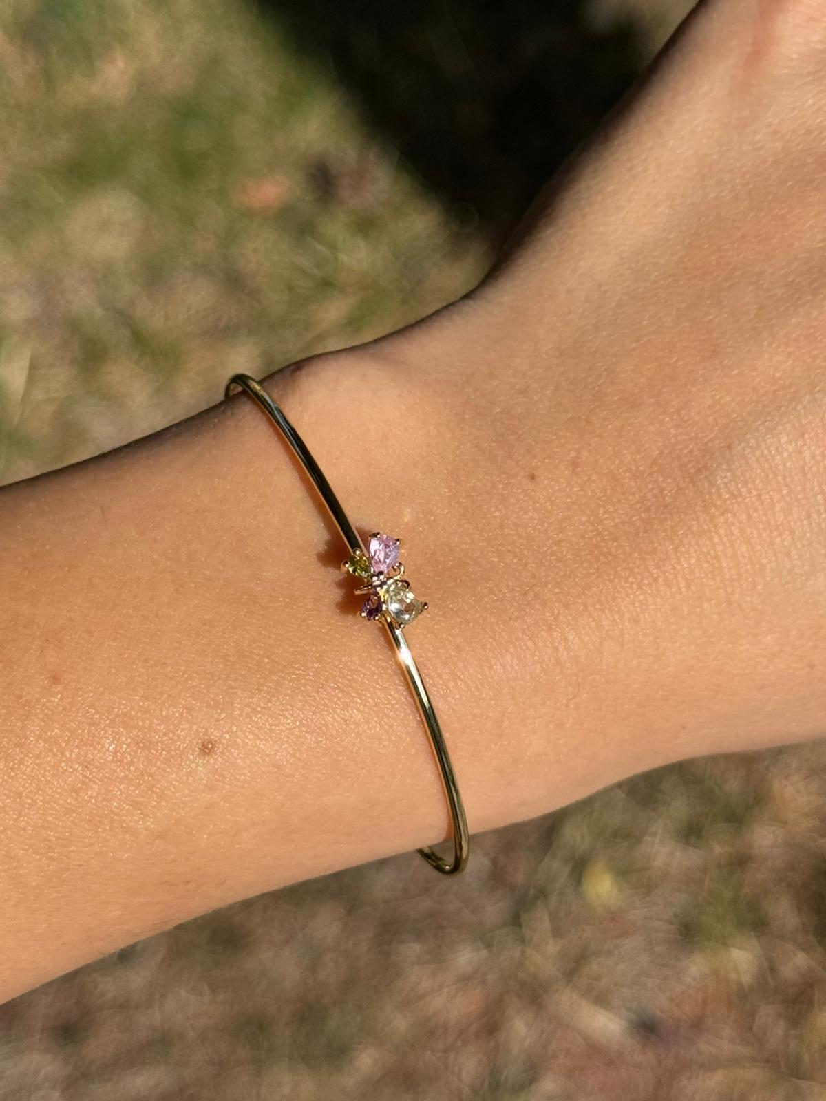 Kelebek Figürlü Renkli Taşlı Ayarlanabilir Gold Bileklik