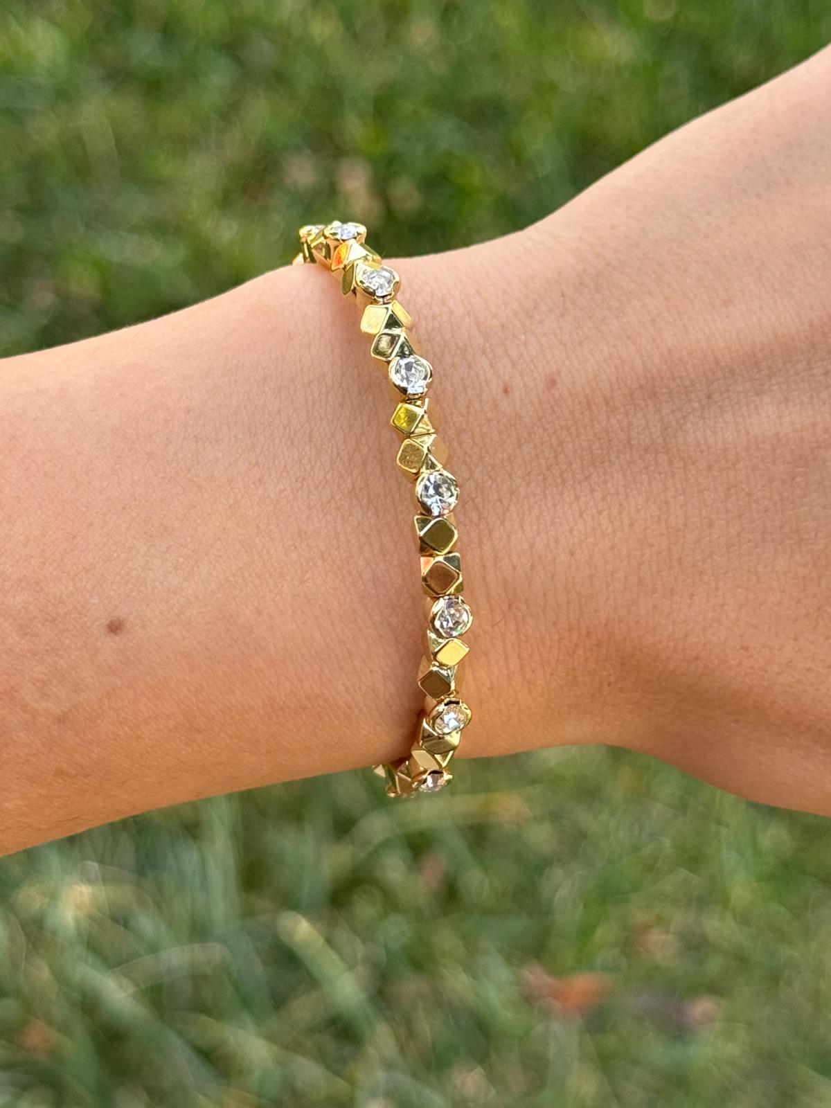 Geometrik Taşlı Gold Bileklik