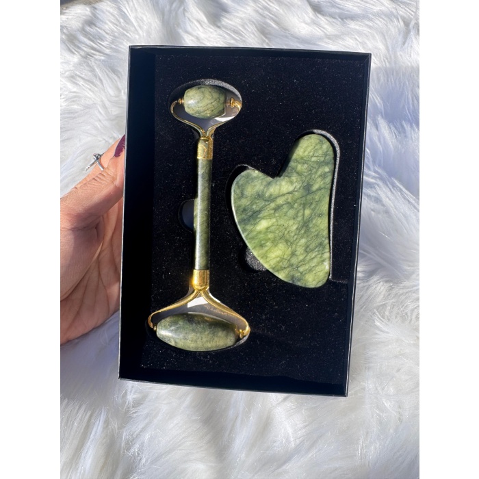Yeşim Taşı Face Roller ve Gua Sha Seti