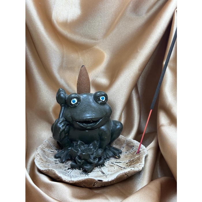 Kurbağa Model Tütsülük No:5