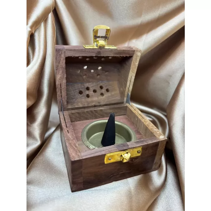 Sandık Ahşap Tütsülük