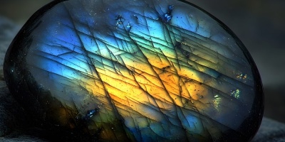 Labradorit Taşı Nedir? Dönüşüm Taşı