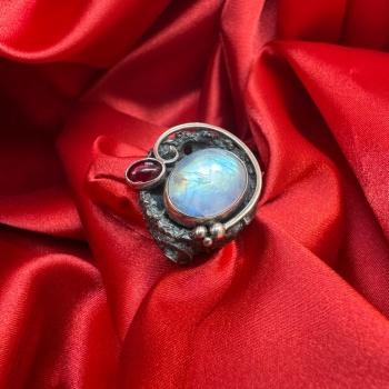 Ay Taşı - Garnet (Lal) Tasarım Gümüş Yüzük