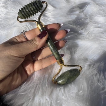 Yeşim Taşı Face Roller (Tırtıklı)