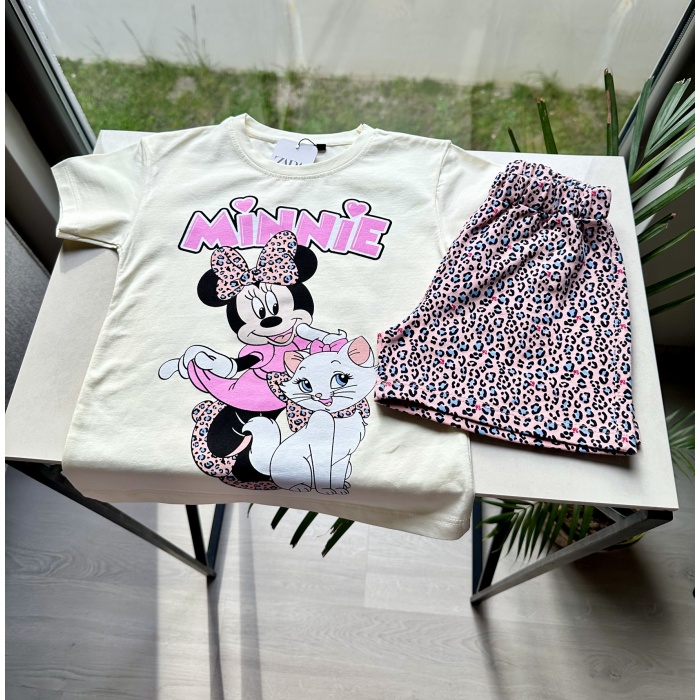 Minnie Mouse Baskılı Tişört ve Leopar Desenli Şort Takım