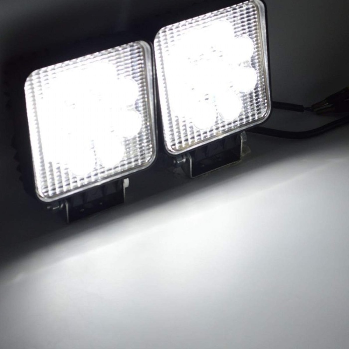 Off Road Beyaz Işık Sis Farı Lambası 9 Led Kare 9-30v 27 Watt