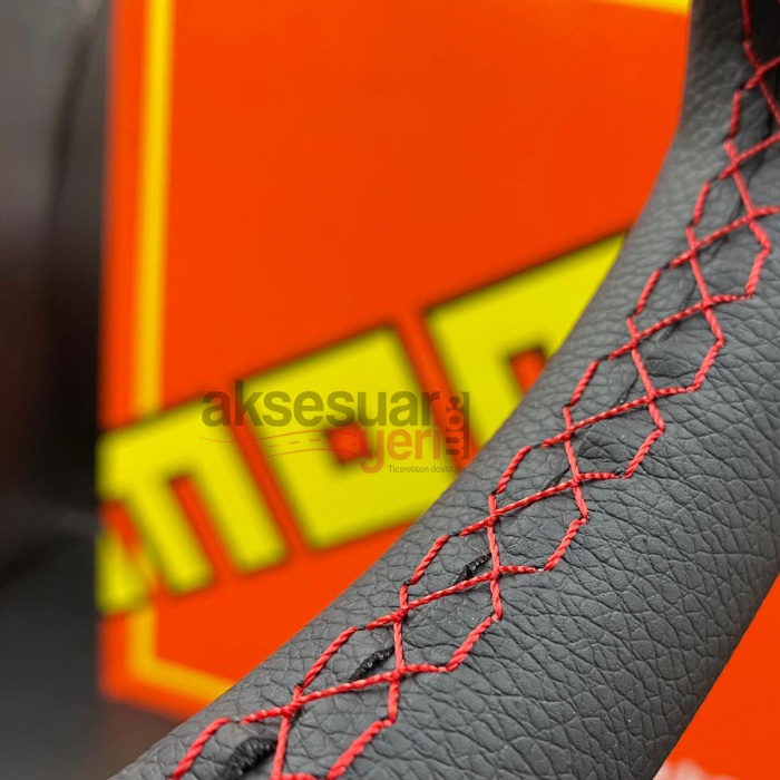 Momo Direksiyon Kırmızı İpli 38cm Ofsetli Model Deri Kaplama A+ Orjinal Ürün