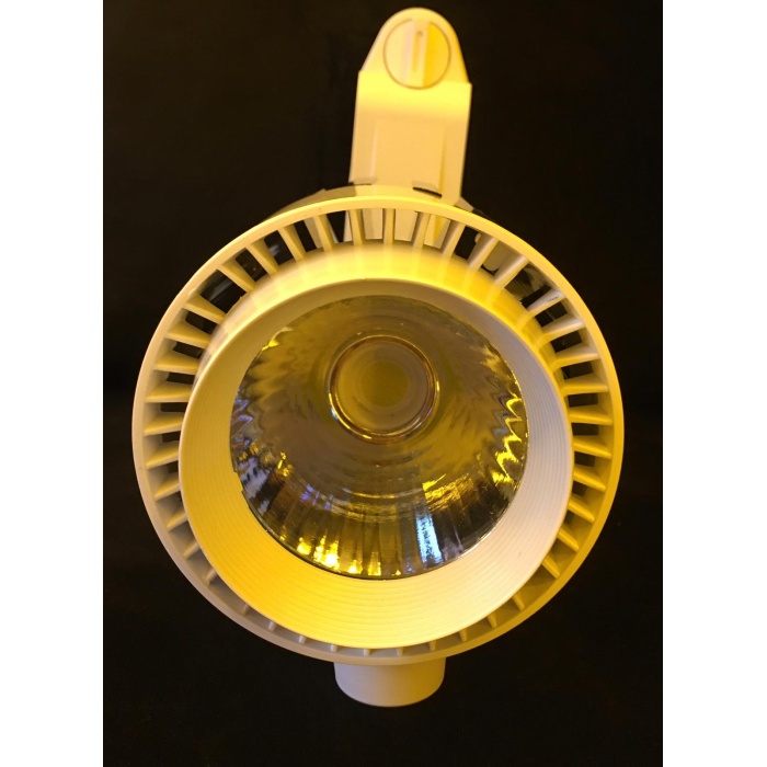 LAMPİST 30 Watt Beyaz Kasa Beyaz Işık Soğutuculu Driverlı Led Ray Spot (IP40) + Tavana Duvara Monte Edilebilir Portatif Aparat Hediye