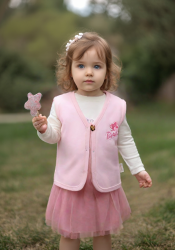 Kız Bebek Barbie Baskılı Ahşap Düğmeli Penye Yelek