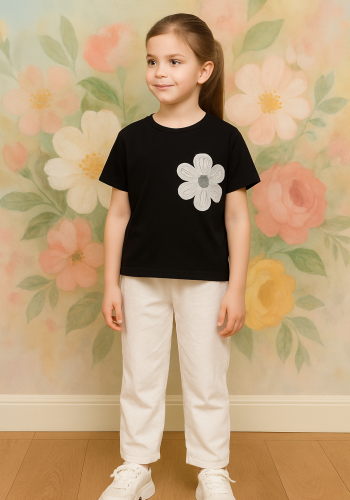 Kız Çocuk Siyah Renk - Çiçek Işlemeli - Kısa Kollu - Tişörtlü -  -Bol Paça Keten Pantolonlu Takım