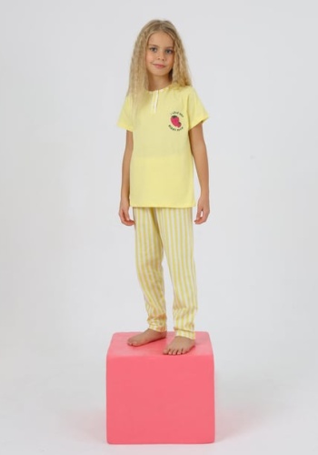 Kız Çocuk I Love You Berry Much Yazılı Çilek Baskılı Sarı Renk Pijama Takımı