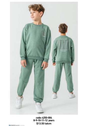 Erkek Çocuk mackays yazılı yeşil renk eşofman takımı