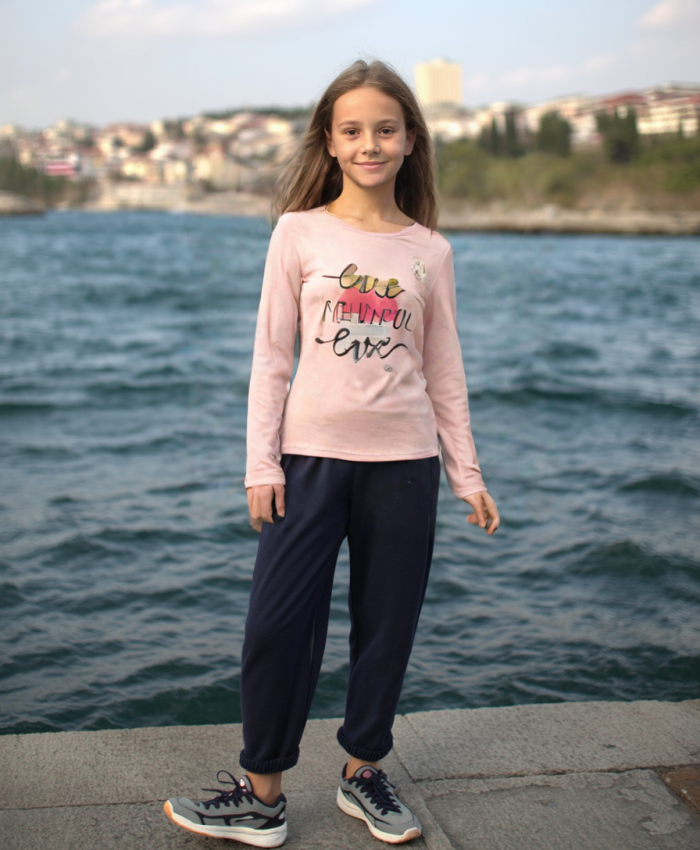 Çocuk Sweatshirt, Pembe Sevgi Temalı Uzun Kol Kazak