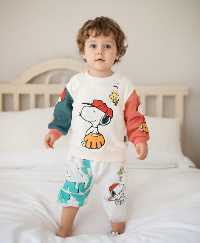 Erkek Bebek snopy baskılı-beyaz renk-uzunkollu-pantolonlu 2li takım