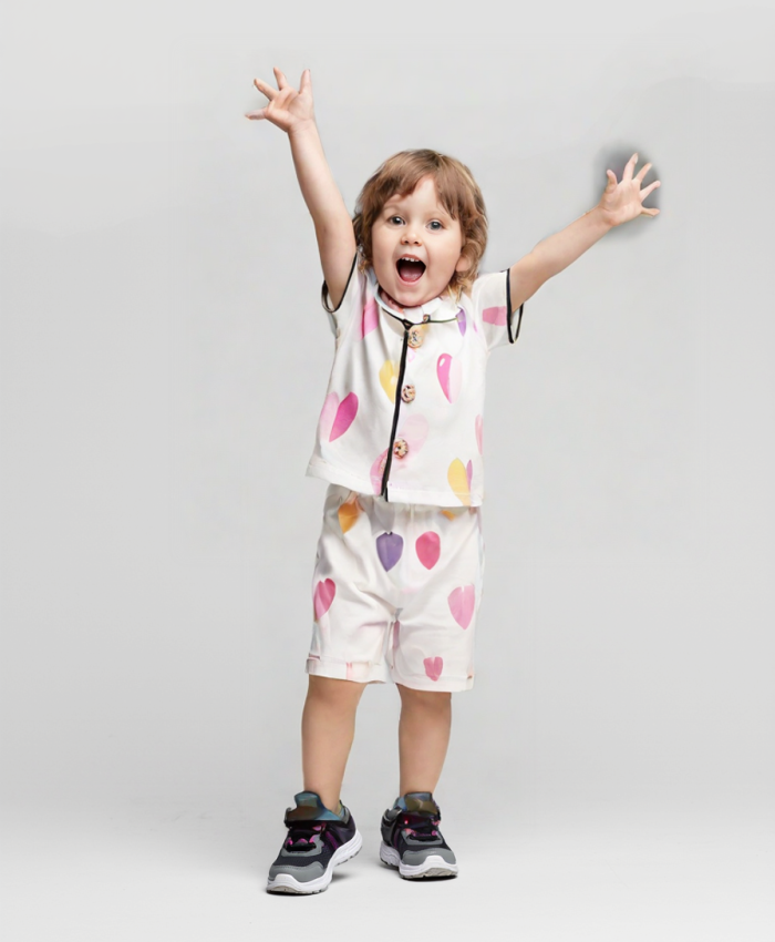 Kız bebek kalpli pijama takımı - düğmeli - kısakol - şortlu - pamuklu - 6 - 24 ay