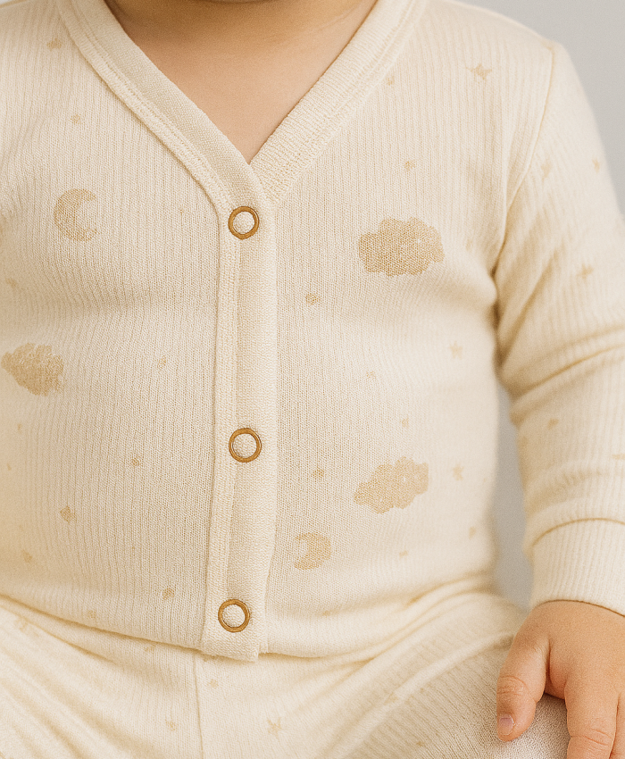 Erkek Bebek Önden Çıtçıt Detaylı Bulut Ve Ay Baskılı Uzun Kollu Pijama Takımı