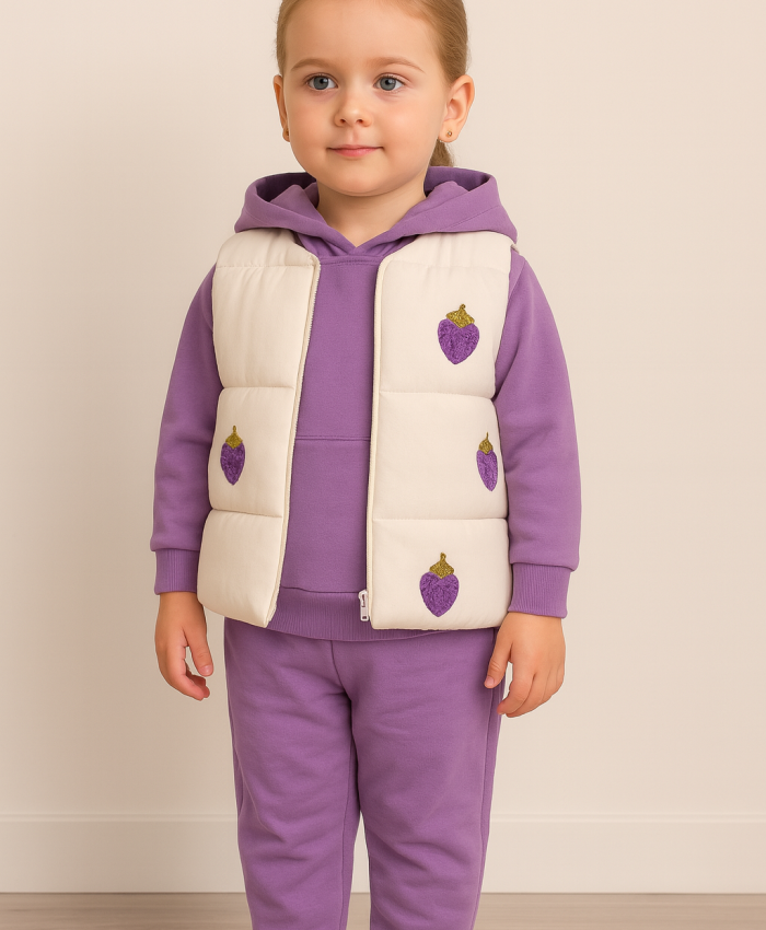 Kız Bebek çilek nakışlı kapşonlu yelekli mor renk eşofman takım