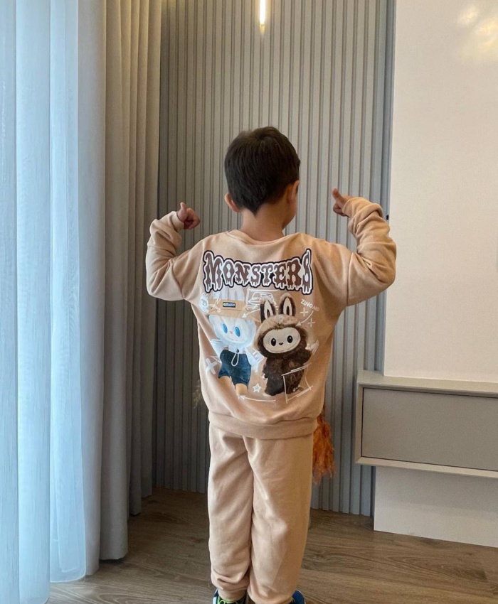 Erkek çocuk labubu baskılı krem renk takım