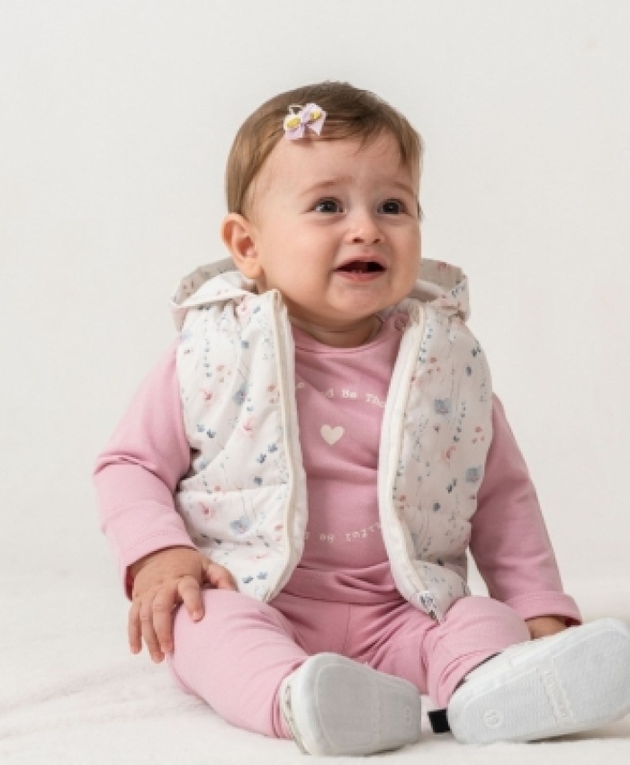 Kız Bebek çiçek desenli- kapşonlu -şişme yelekli -takım