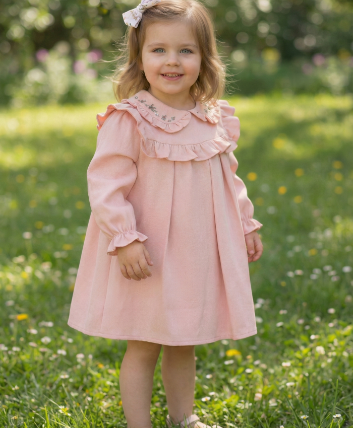 Kız Bebek yakası çiçek nakışlı kol uçları fırfırlı elbise