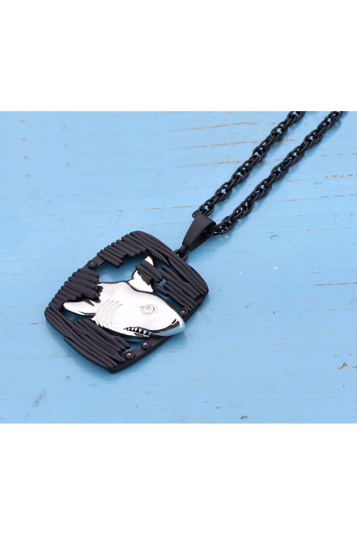 Mat Siyah Gümüş Renk 3D Köpek Balığı Kolye - ZCN0047