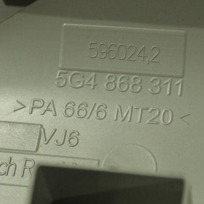 Plastik Kaplama - Emniyet Kemeri Sol (VW)(5G4868311)(Golf 7)