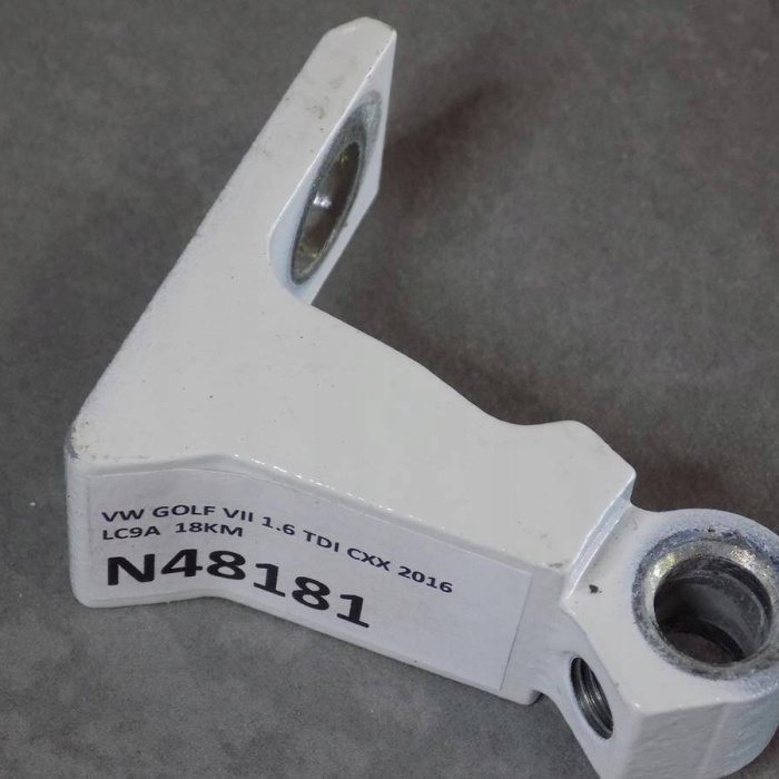 Kapı Menteşesi (VW)(8K0831402K)(SKODA Fabia Rapid VW Golf 7)