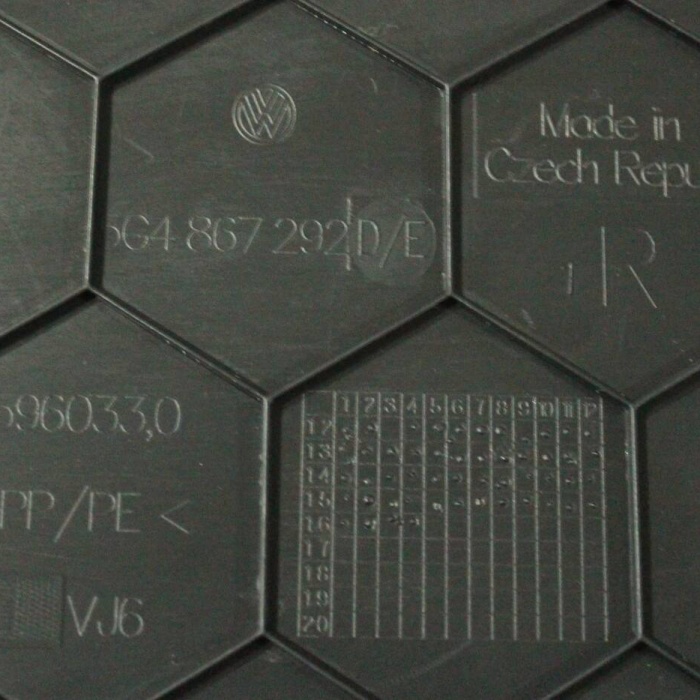 Plastik Kaplama B Sütun Sağ Alt (VW)(5G4867292D)(Golf 7)