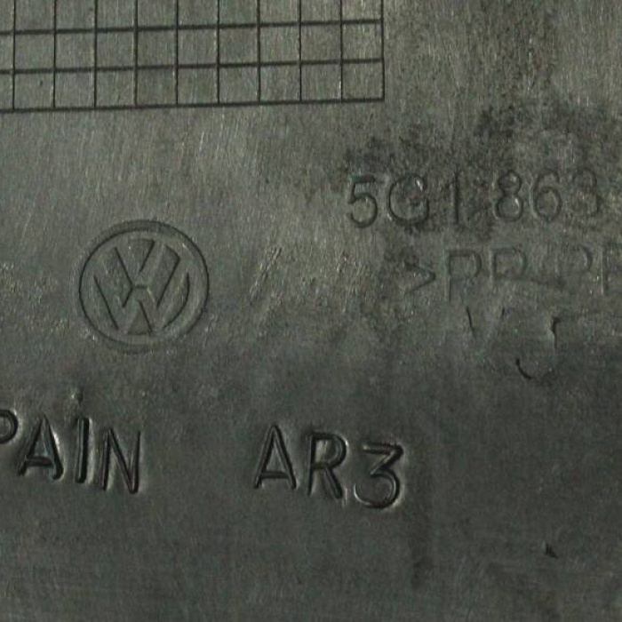 Plastik Kaplama A Sütun Alt (Kaput Kolu Trimi)(VW)(5G1863483A)(Golf 7)
