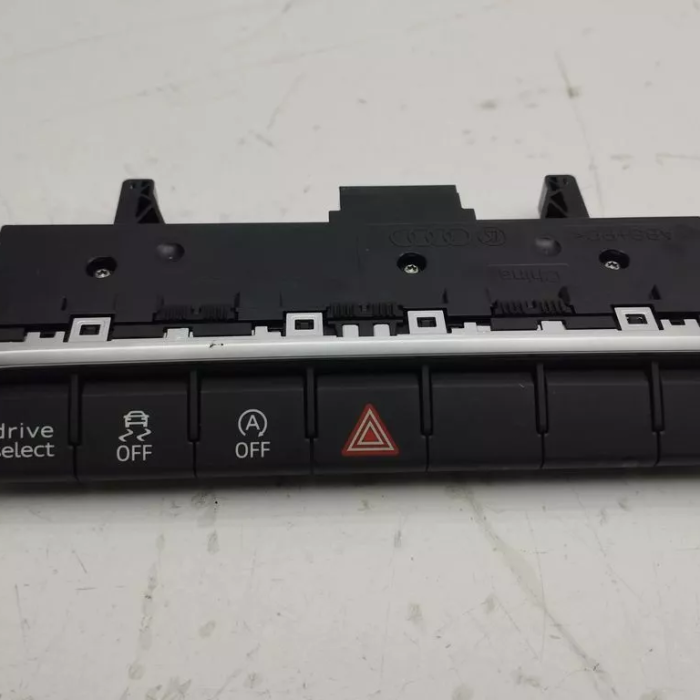 Dörtlü, Flaşör Düğmesi - Komple (AUDI)(8Y0925301G)