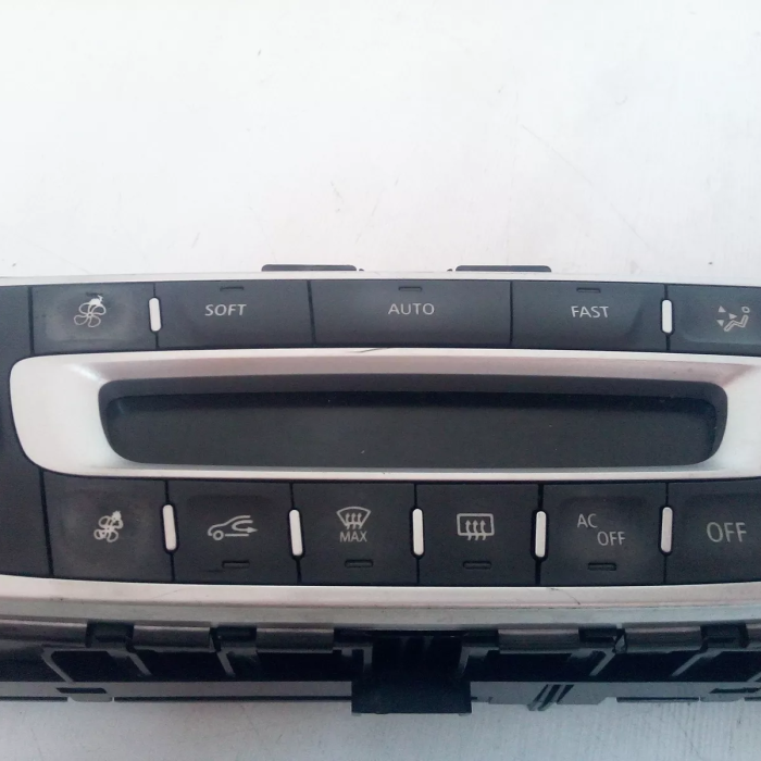 Klima Kontrol Ünitesi (VALEO)(276100007R)(Megane III)