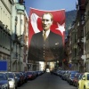 Ay Yıldız Önünde Takım Elbiseli Sivil Gazi Mustafa Kemal Atatürk - Portre - Portre Cephe Poster Bayrak ATA40