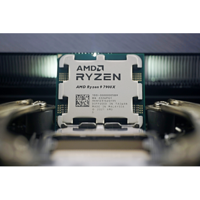 AMD RYZEN 9 7900X 12 Core, 4,70-5.60GHz, 76Mb Cache, 170W,  AM5 Soket, BOX (Kutulu) (Grafik Kart VAR, Fan YOK)
