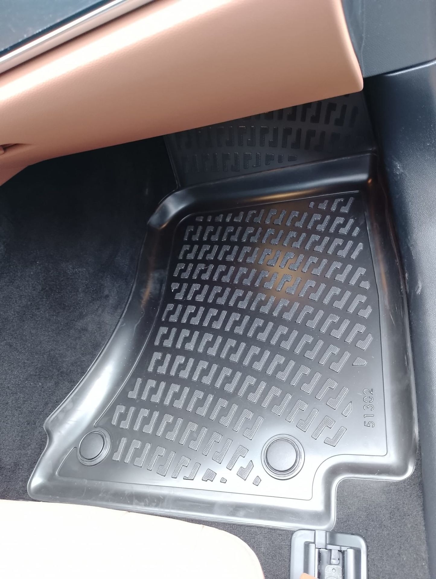 Rizline Mercedes E Seri W214 2023+ 3D Havuzlu Paspas Siyah