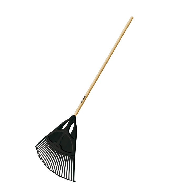 Fiskars 1001584 Solid Ahşap Saplı Yaprak Süpürgesi XL