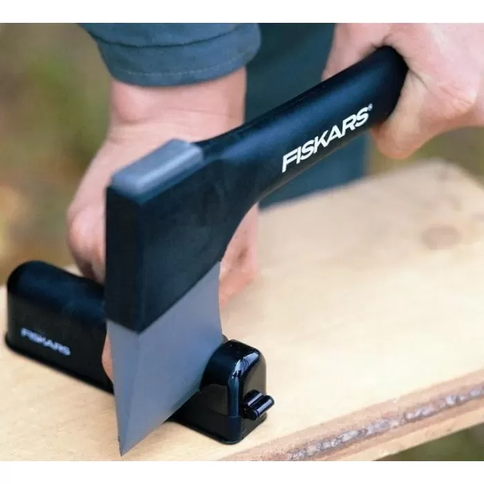 Fiskars Balta ve Bıçak Bileme Aparatı 1026797