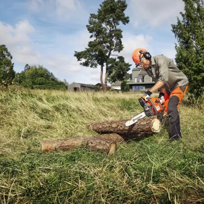 Husqvarna 445 Motorlu Ağaç Kesme Testeresi 2.8 Hp