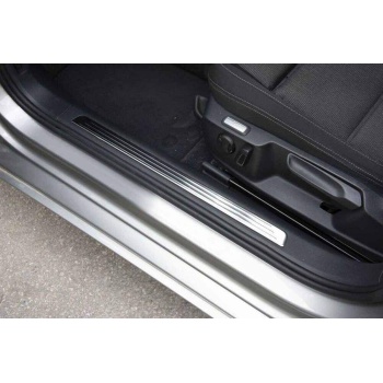 VW Passat B8 Krom İç Kapı Eşiği 4 Parça 2015 ve Sonrası