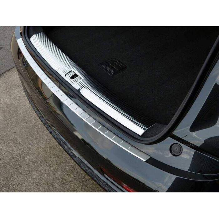 Audi Q3 Krom Arka Tampon Eşiği Taşlı 2011-2018 Arası