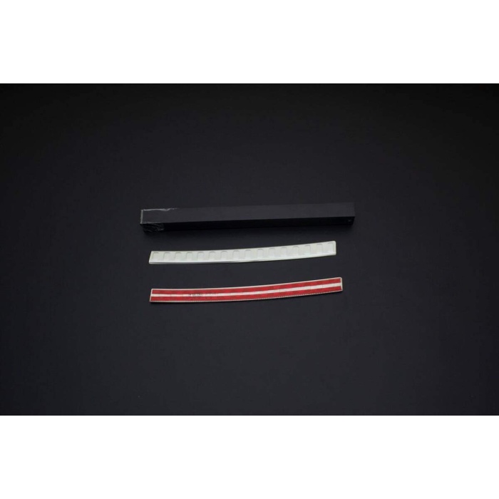 Suzuki Baleno Krom Arka Tampon Eşiği Taşlı 2018 ve Sonrası
