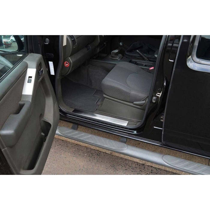 Nissan Navara Krom İç Kapı Eşiği 4 Parça 2006-2015 Arası