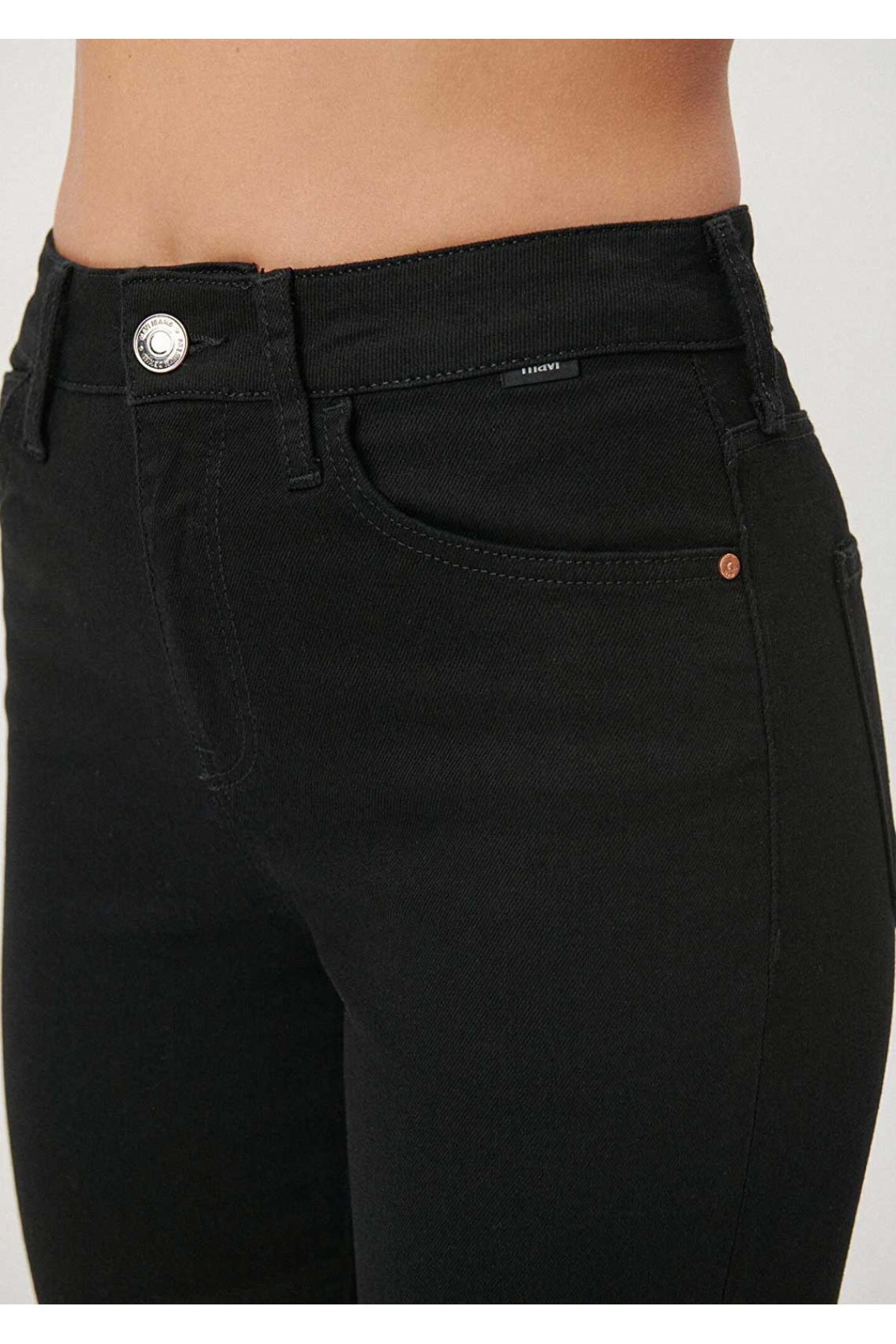 Cindy Yüksek Bel Daralan Paça Siyah Mom Jeans Pantolon